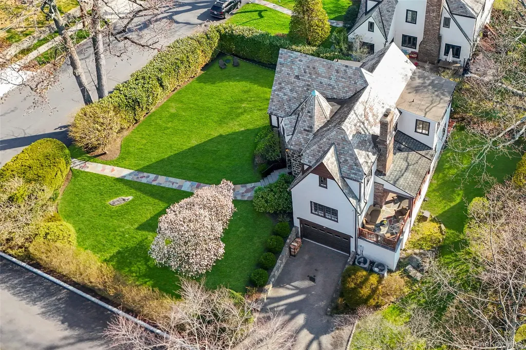 79 Mountain Avenue Larchmont NY 10538