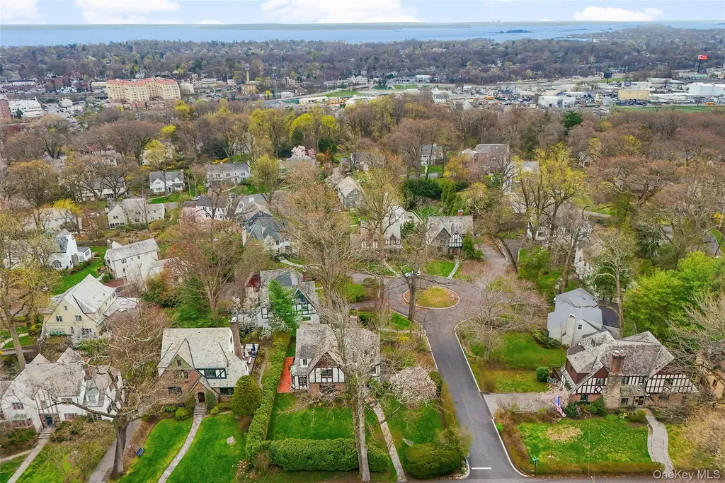 79 Mountain Avenue Larchmont NY 10538