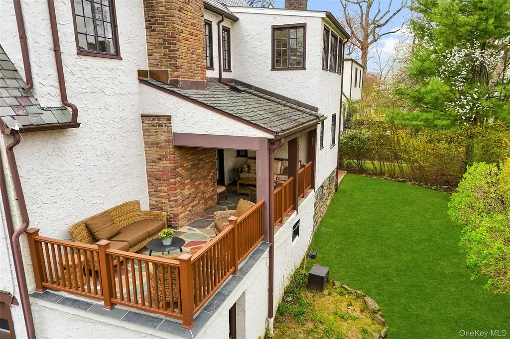 79 Mountain Avenue Larchmont NY 10538