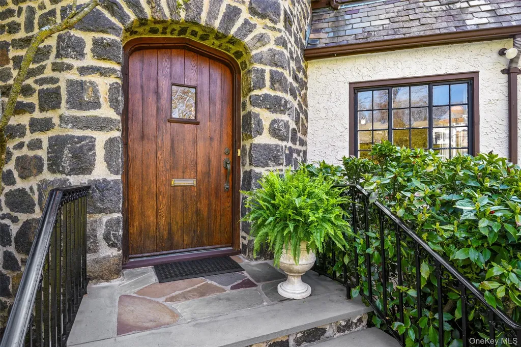 79 Mountain Avenue Larchmont NY 10538