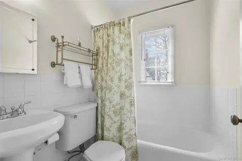 79 Mountain Avenue Larchmont NY 10538