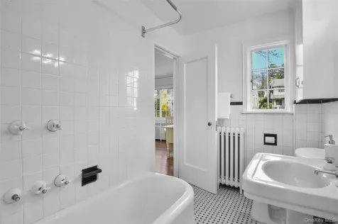 79 Mountain Avenue Larchmont NY 10538