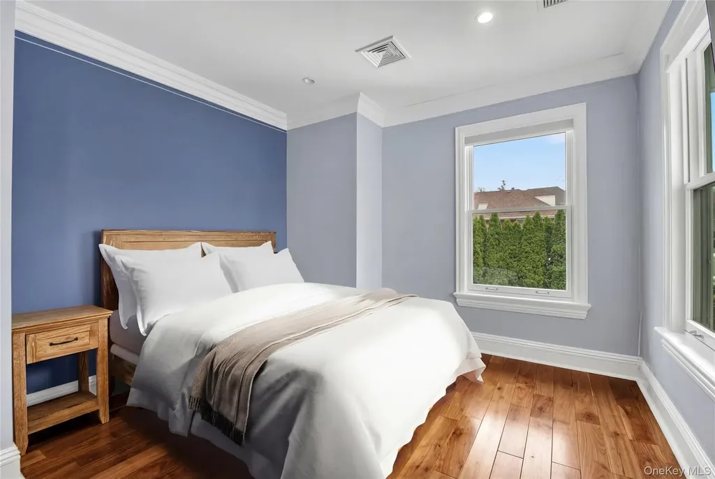 102 Shore Road Douglaston NY 11363