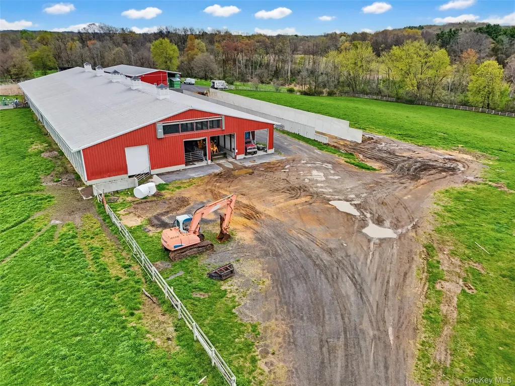 7775 Albany Post Road Red Hook NY 12571
