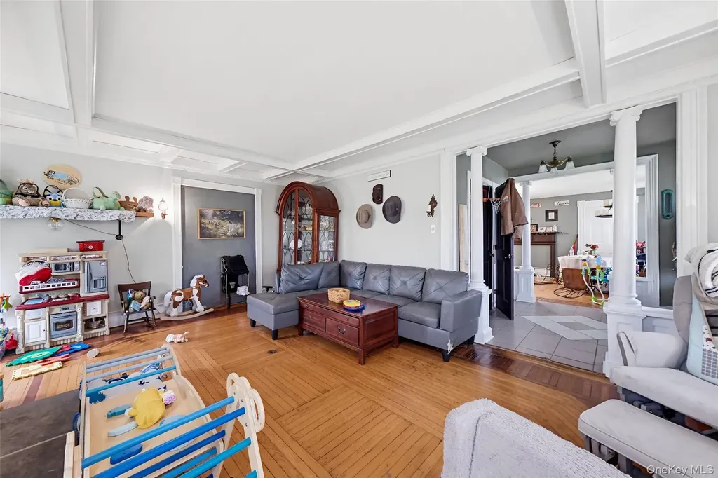 7775 Albany Post Road Red Hook NY 12571