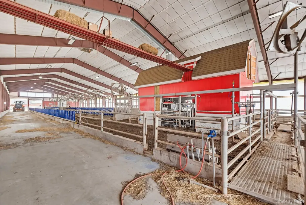 7775 Albany Post Road Red Hook NY 12571