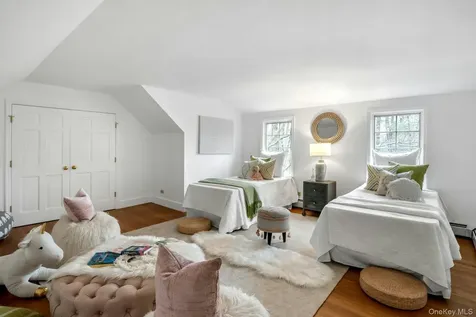24 North Way Chappaqua NY 10514