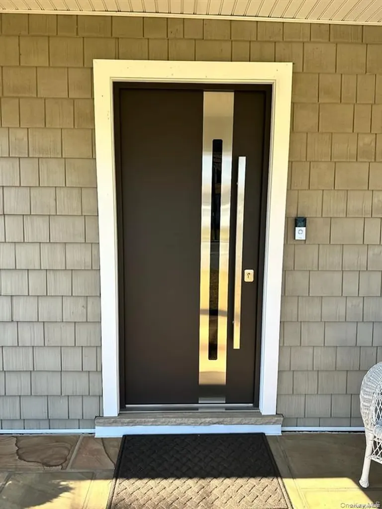 12 Bunnell Place West Babylon NY 11704