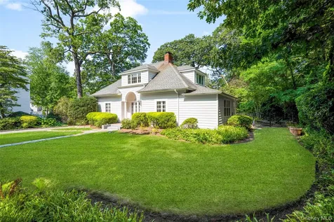 584 Forest Avenue New Rochelle NY 10804