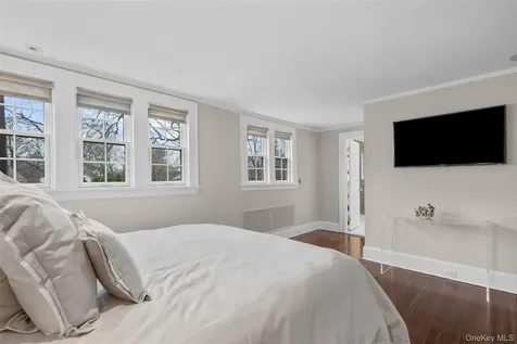 584 Forest Avenue New Rochelle NY 10804