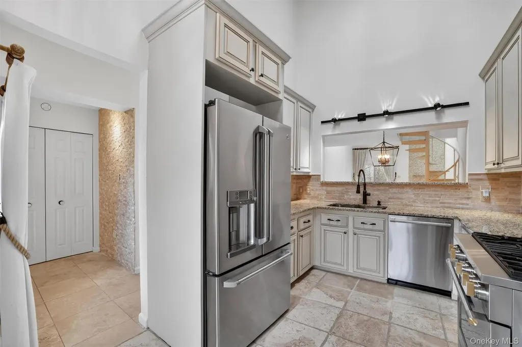 9 Nicole Circle Ossining NY 10562