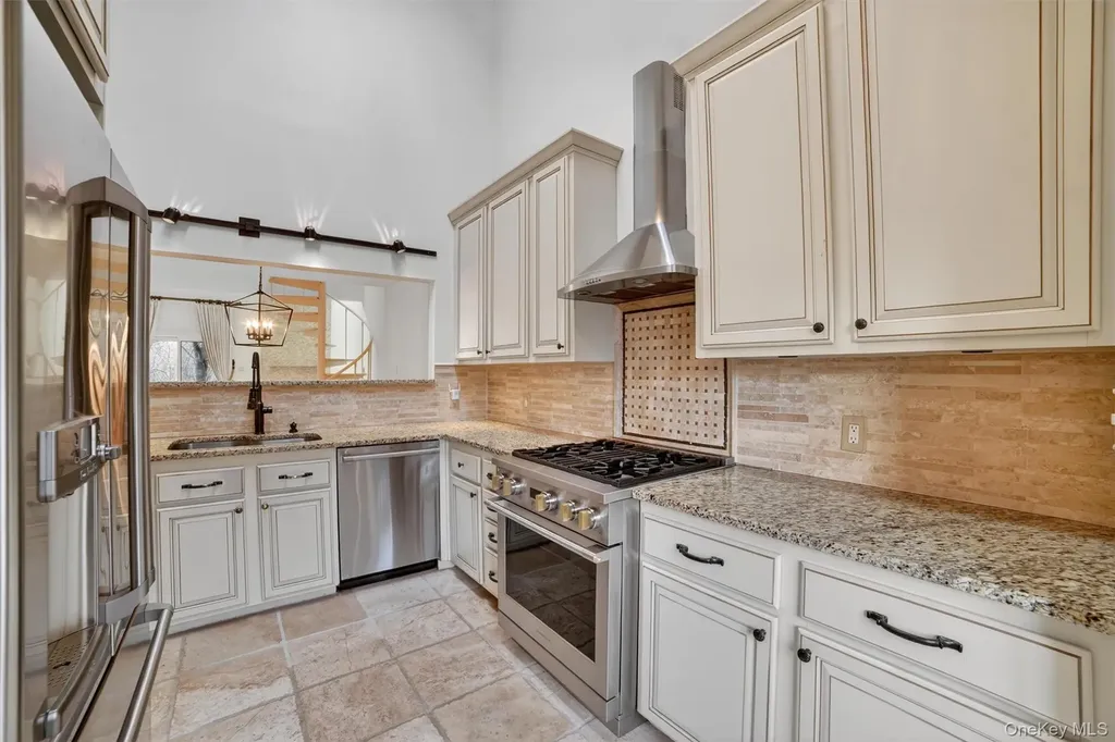 9 Nicole Circle Ossining NY 10562