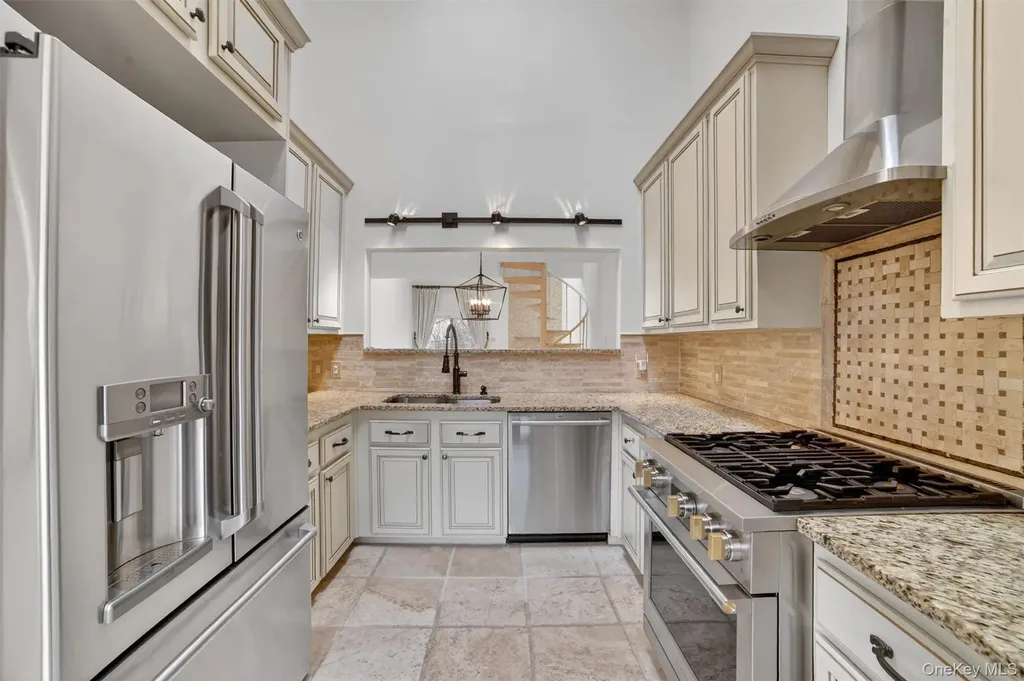 9 Nicole Circle Ossining NY 10562