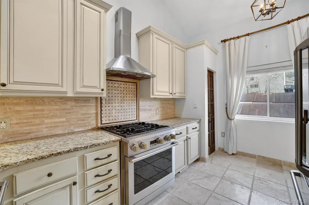 9 Nicole Circle Ossining NY 10562