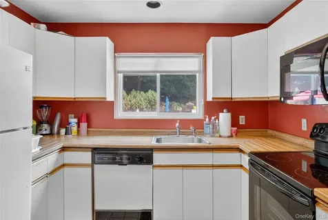 9 Nicole Circle Ossining NY 10562
