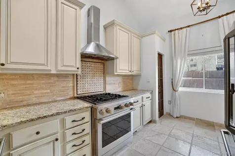 9 Nicole Circle Ossining NY 10562