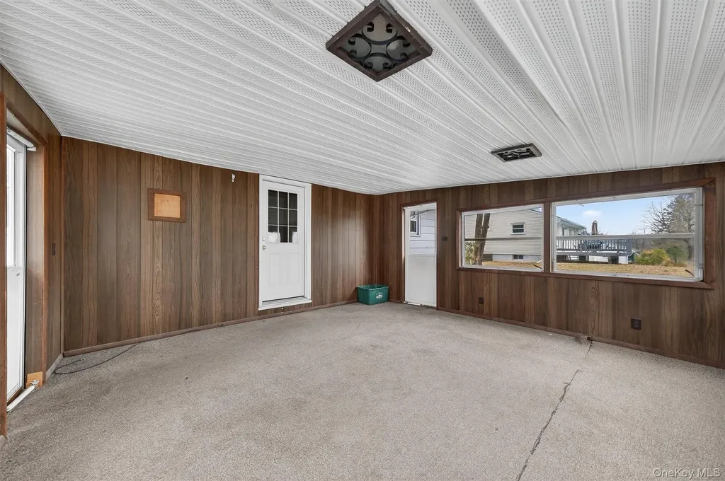 46 Stephanie Lane Poughkeepsie NY 12603