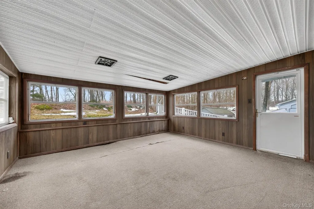 46 Stephanie Lane Poughkeepsie NY 12603