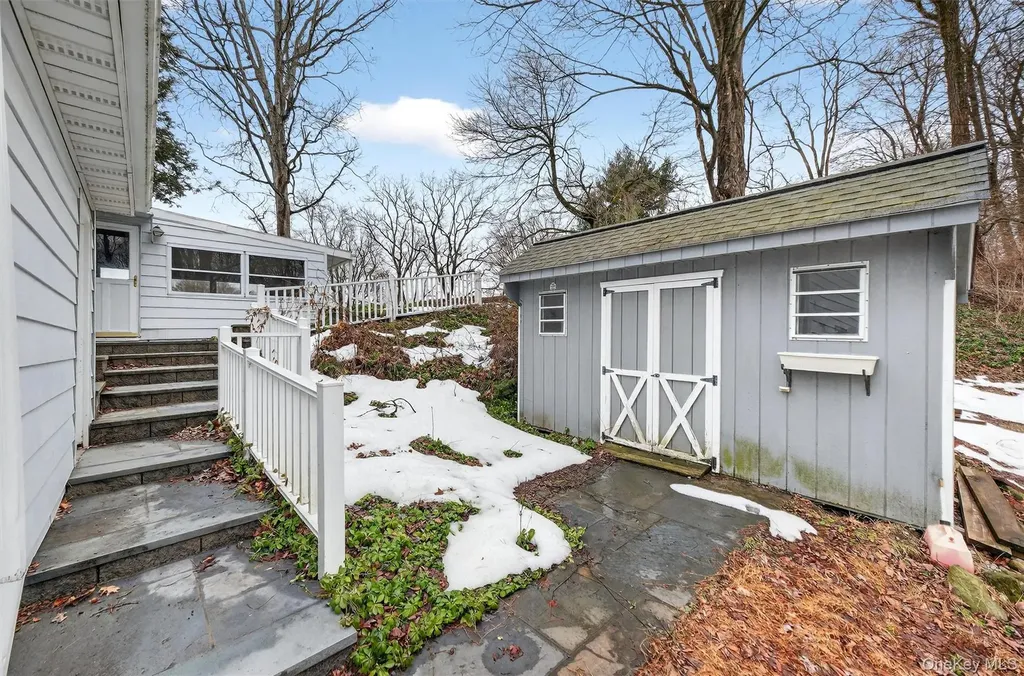 46 Stephanie Lane Poughkeepsie NY 12603