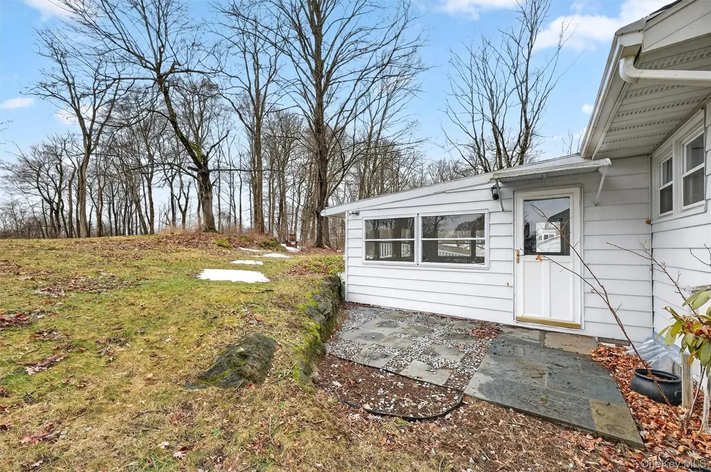 46 Stephanie Lane Poughkeepsie NY 12603