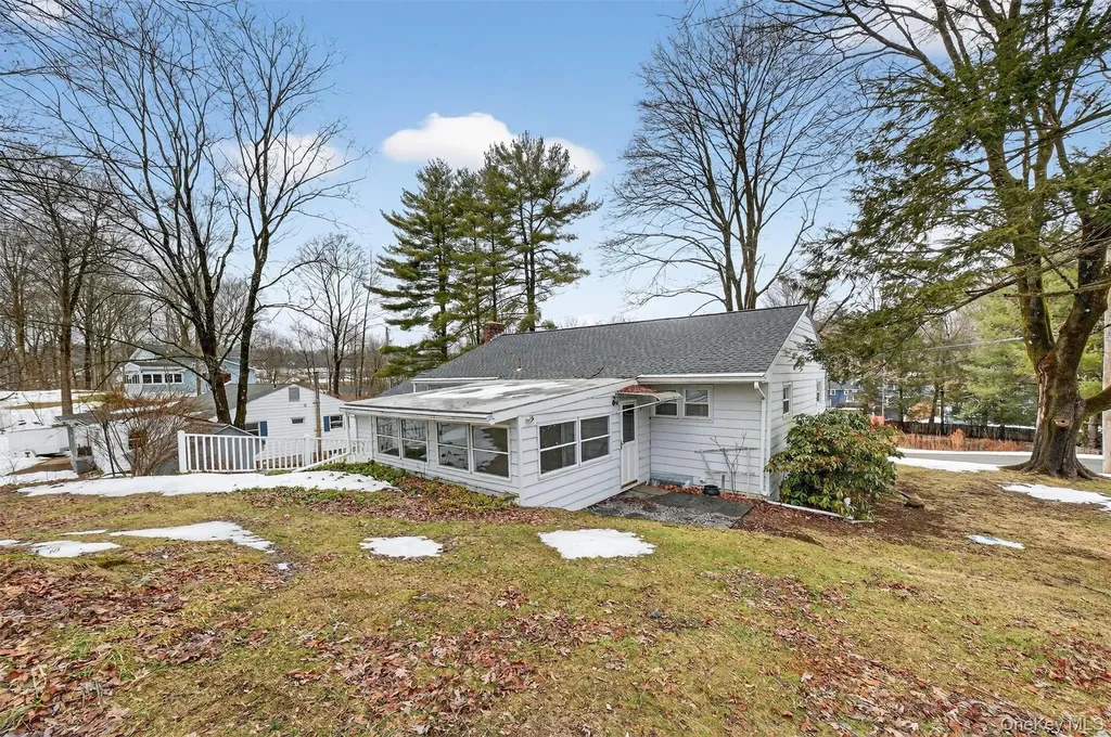 46 Stephanie Lane Poughkeepsie NY 12603