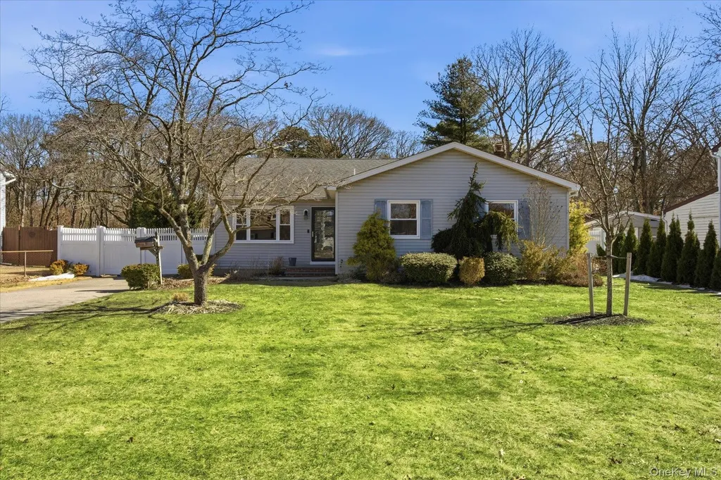 245 Norma Avenue West Islip NY 11795