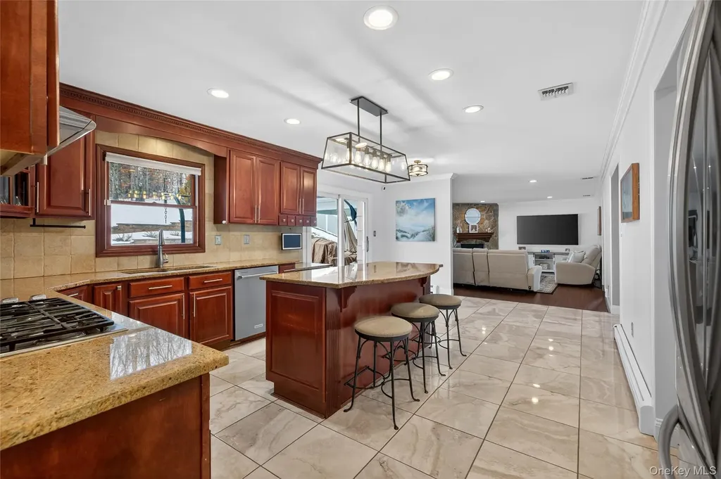 53 Timber Ridge Drive Commack NY 11725