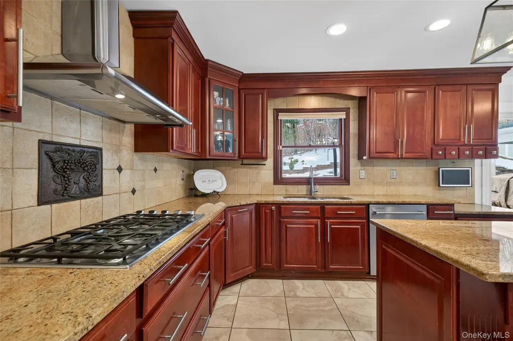 53 Timber Ridge Drive Commack NY 11725