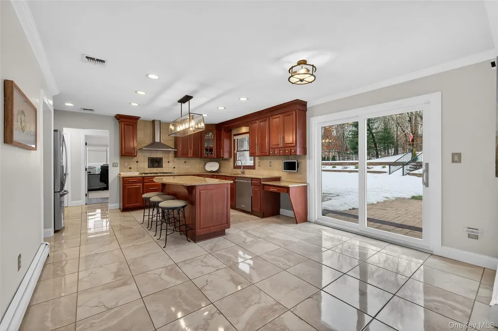 53 Timber Ridge Drive Commack NY 11725