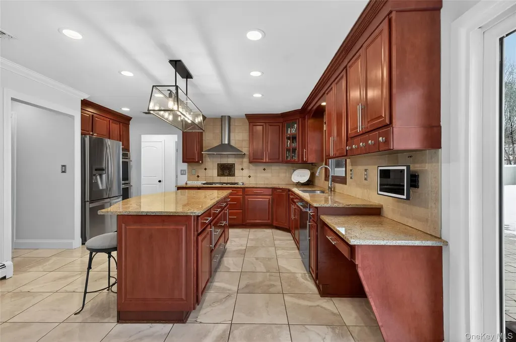 53 Timber Ridge Drive Commack NY 11725