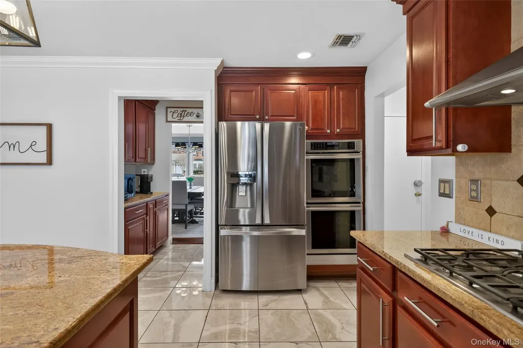 53 Timber Ridge Drive Commack NY 11725