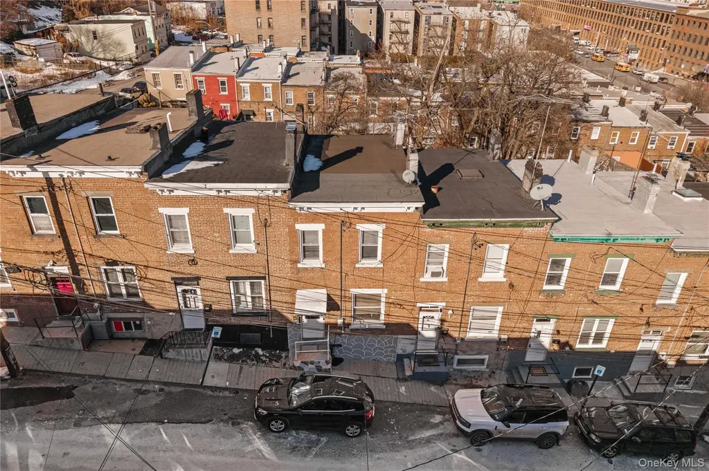 37 Moquette Row S Yonkers NY 10703