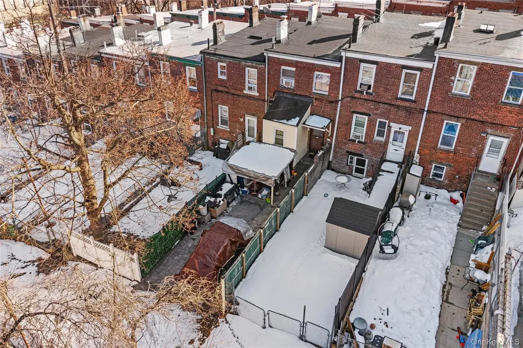 37 Moquette Row S Yonkers NY 10703