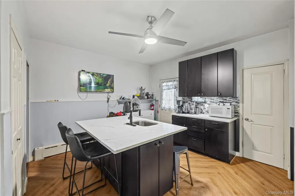 37 Moquette Row S Yonkers NY 10703