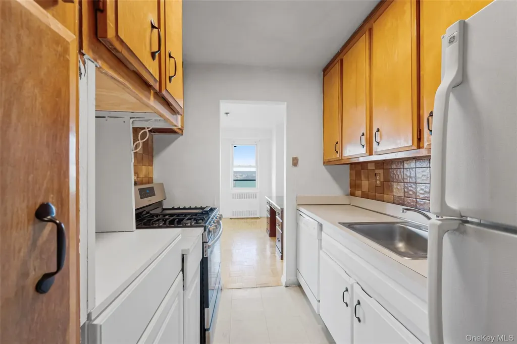 1841 Central Park Avenue Yonkers NY 10710