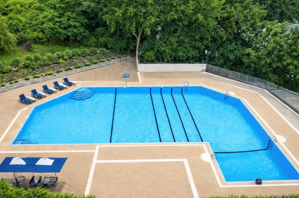 1841 Central Park Avenue Yonkers NY 10710