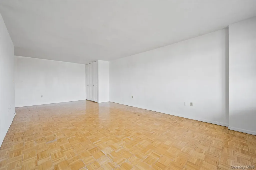 1841 Central Park Avenue Yonkers NY 10710