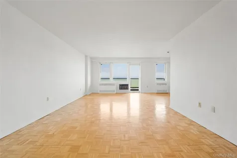 1841 Central Park Avenue Yonkers NY 10710