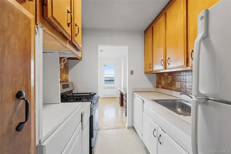 1841 Central Park Avenue Yonkers NY 10710