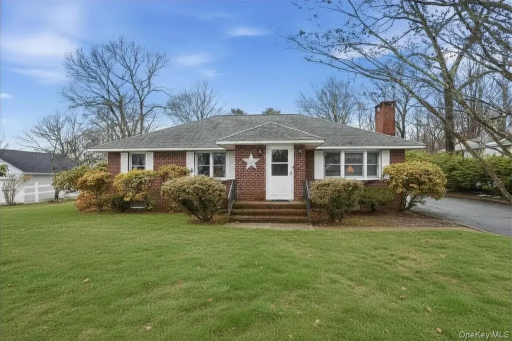 17 Academy Avenue Sparrowbush NY 12780