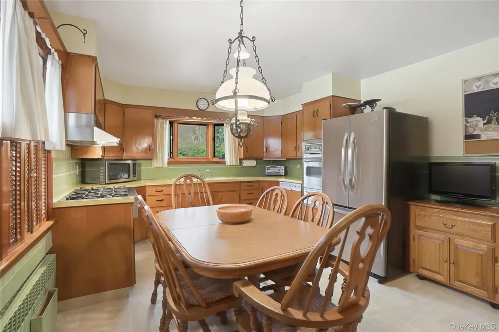 17 Academy Avenue Sparrowbush NY 12780