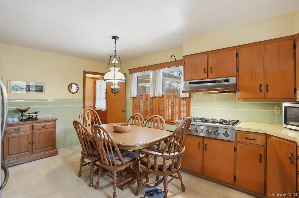 17 Academy Avenue Sparrowbush NY 12780