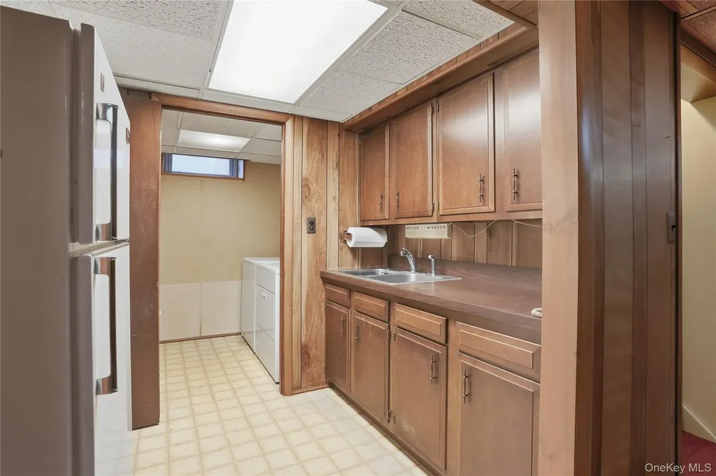 17 Academy Avenue Sparrowbush NY 12780