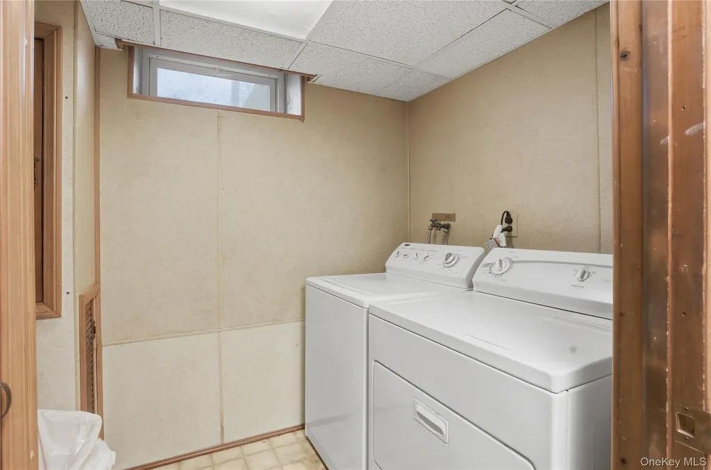 17 Academy Avenue Sparrowbush NY 12780
