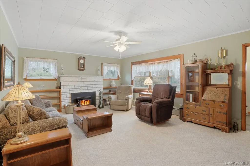 17 Academy Avenue Sparrowbush NY 12780