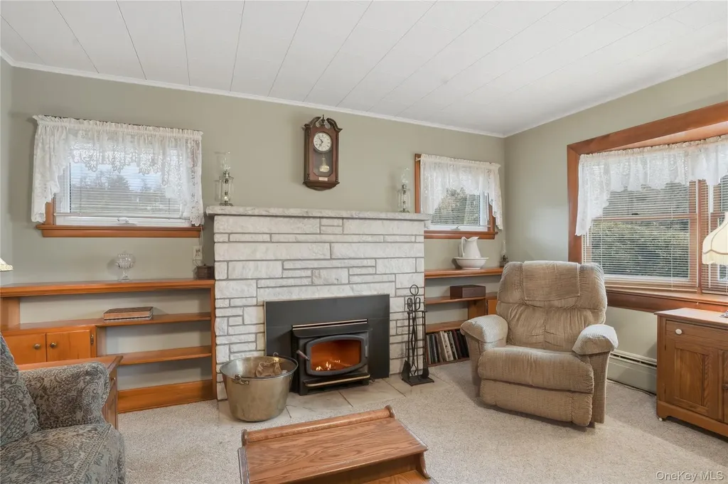 17 Academy Avenue Sparrowbush NY 12780