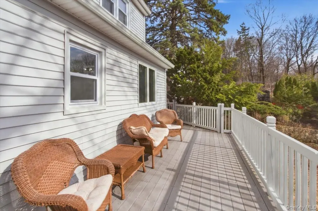 169 Canterbury Road White Plains NY 10607