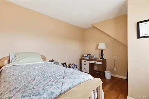 169 Canterbury Road White Plains NY 10607