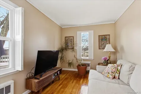 169 Canterbury Road White Plains NY 10607