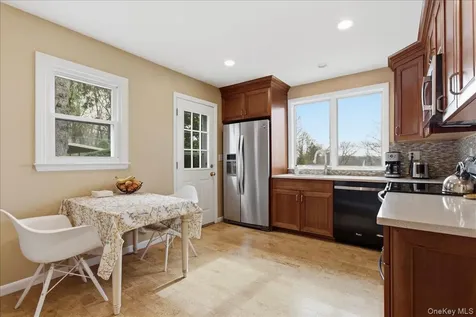 169 Canterbury Road White Plains NY 10607